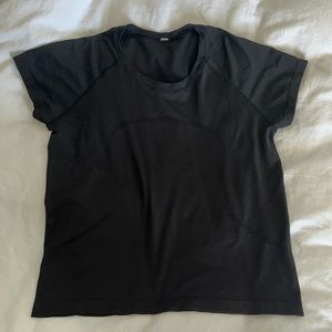 Lululemon Swiftly Tech Short Sleeve Race Length